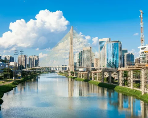 Foto do Rio Pinheiros localizado em São Paulo